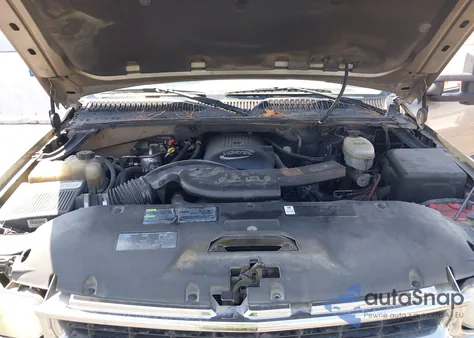 2003 Chevrolet Tahoe Ls z USA, uszkodzony, nr VIN 1GNEK13T83J329319